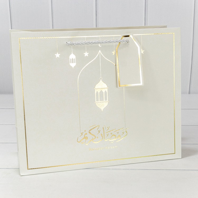 Пакет подарочный с тиснением "Ramadan" 32*26*12 210г Белый 1/20 1/120 Арт: 000275CA